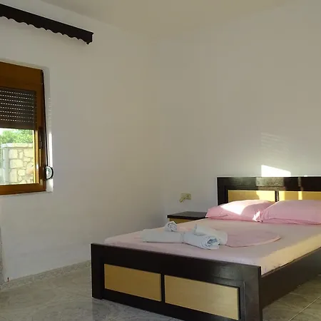 Vila Gesti Casa de hóspedes *