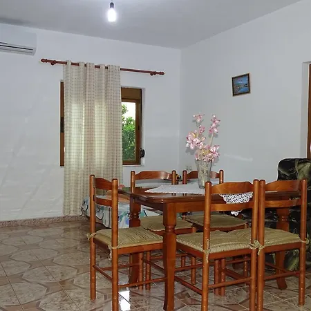 בית הארחה Vila Gesti בורש