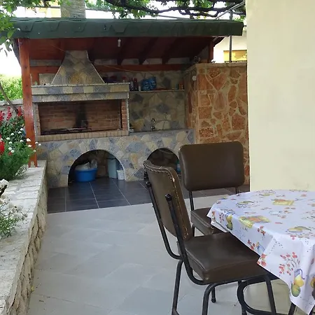 בית הארחה Vila Gesti בורש