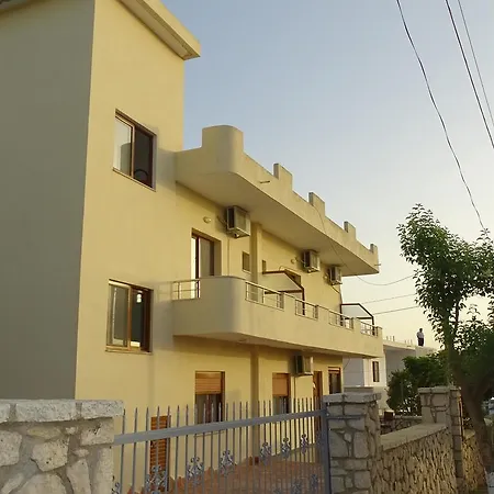 Vila Gesti *