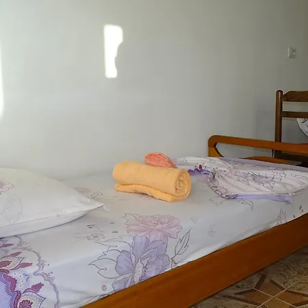 Casa de hóspedes Vila Gesti *