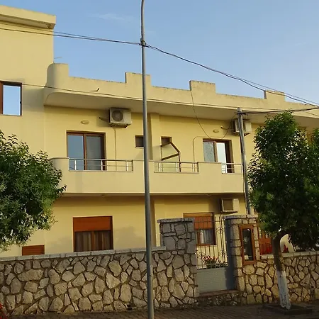Vila Gesti Casa de hóspedes *